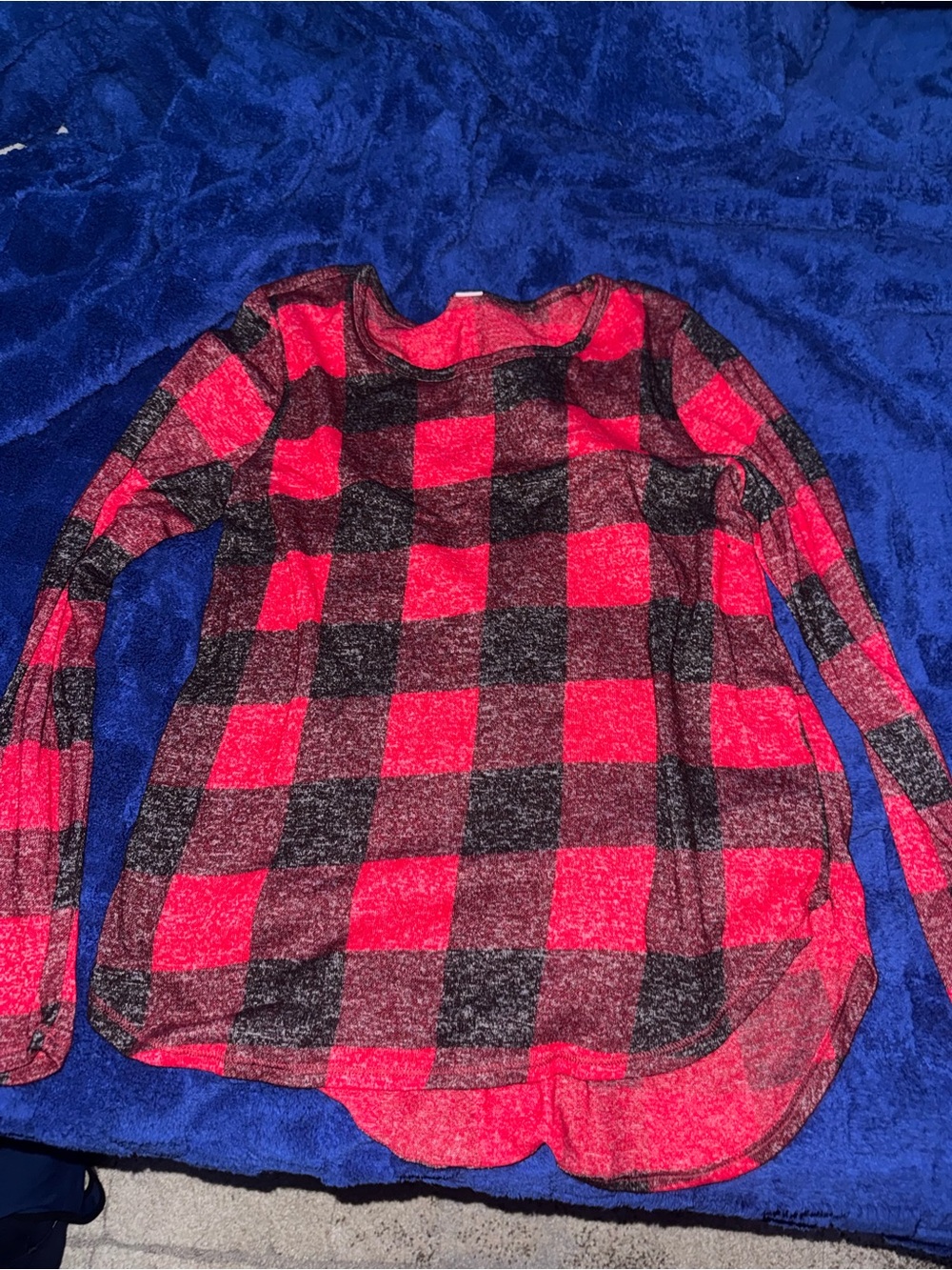 Old Navy Plaid Long Sleeve Top in Red & Black Size Medium
